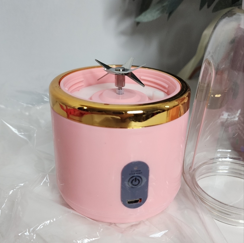 NEW‼️Portable Juicer Pink - Picture 6 of 8